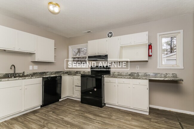 Building Photo - 403 Eberhart DR