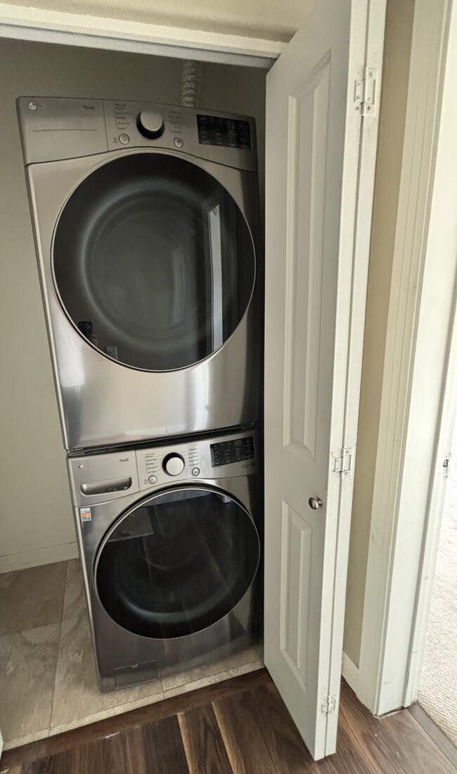 Penthouse washer dryer in unit - Holt Townhomes