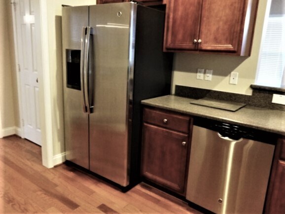 Foto del edificio - 126 Diploma Dr