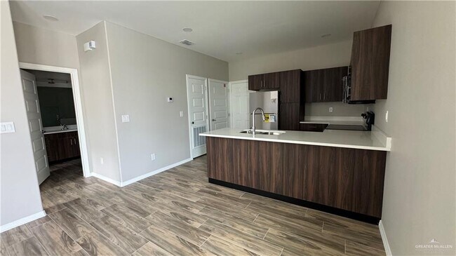 Building Photo - 14 La Vista Ave