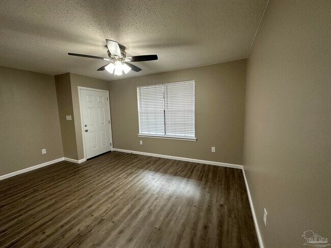 Foto del edificio - 8011 Kipling St