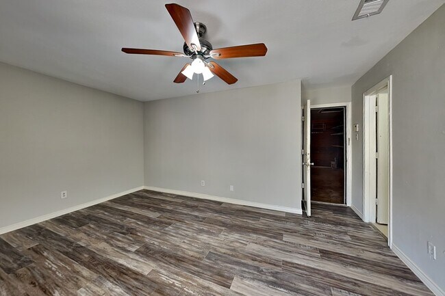 Building Photo - 1654 Belltower Dr
