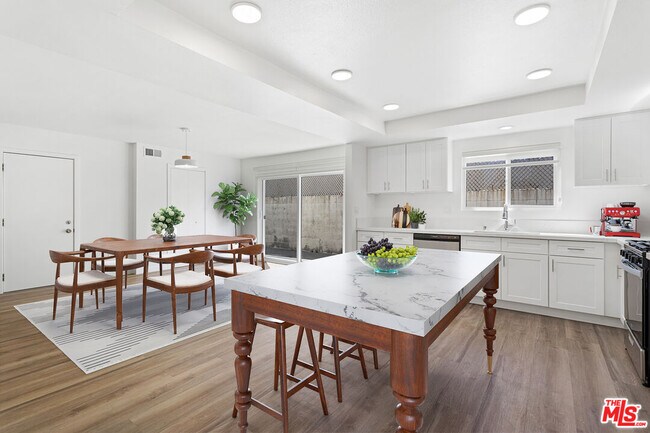 Foto del edificio - 1732 W 169th Pl