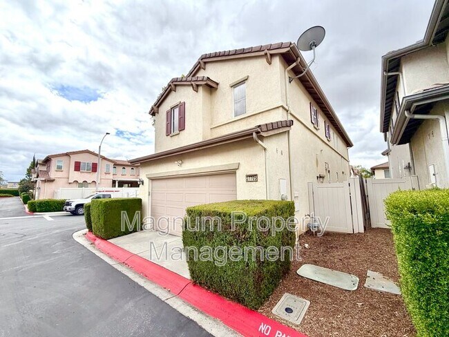 Foto del edificio - 27705 Bluebell Ct