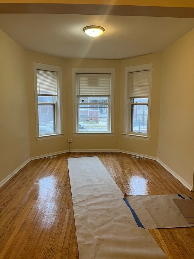 Foto del edificio - 7419 S Ingleside Ave