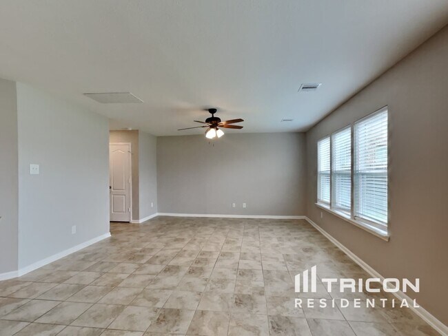 Foto del edificio - 5342 Castle Discordia St