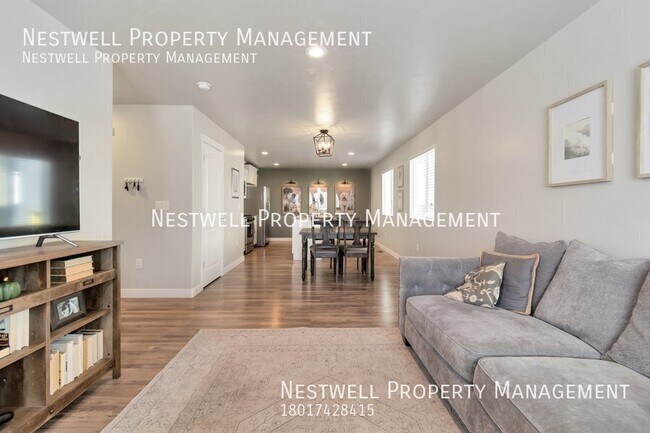 Building Photo - Beautiful Corner Lot  Home in West Jordan