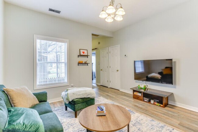 Foto del edificio - 1913 Dinwiddie Ave