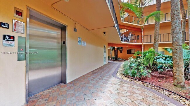 Building Photo - 8500 SW 133rd Avenue Rd