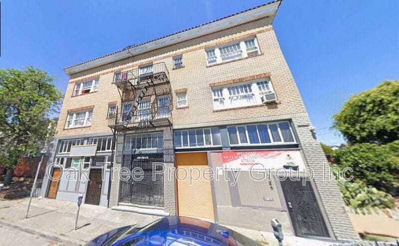 Primary Photo - 2044-2046 International Blvd