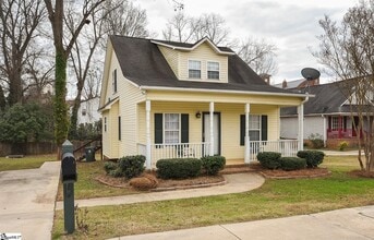 Building Photo - 421 Viola St