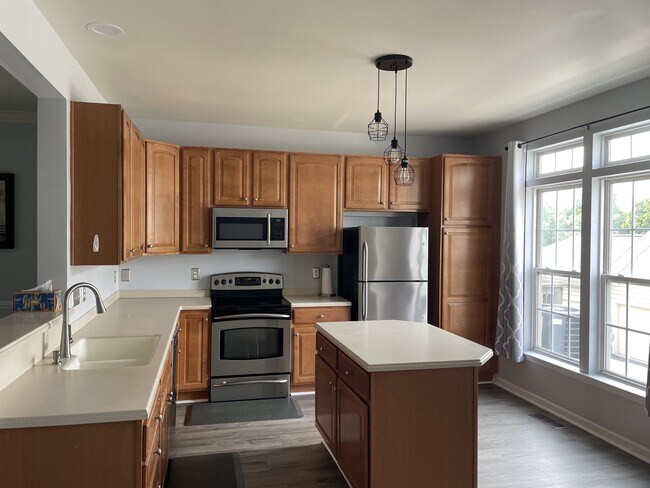 Foto del edificio - 2068 Lockwood Dr