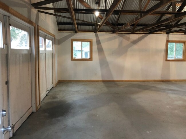 Building Photo - Jeffrey and Foothill Properties