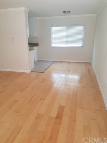 Building Photo - 1222 W 39th St