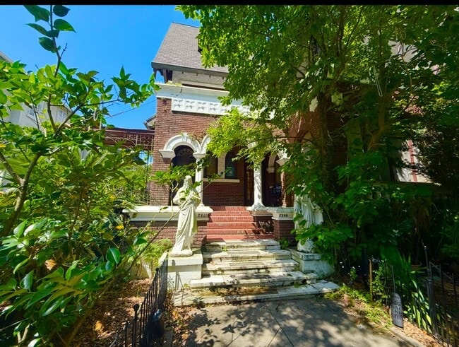 Building Photo - 7211 St Charles Ave