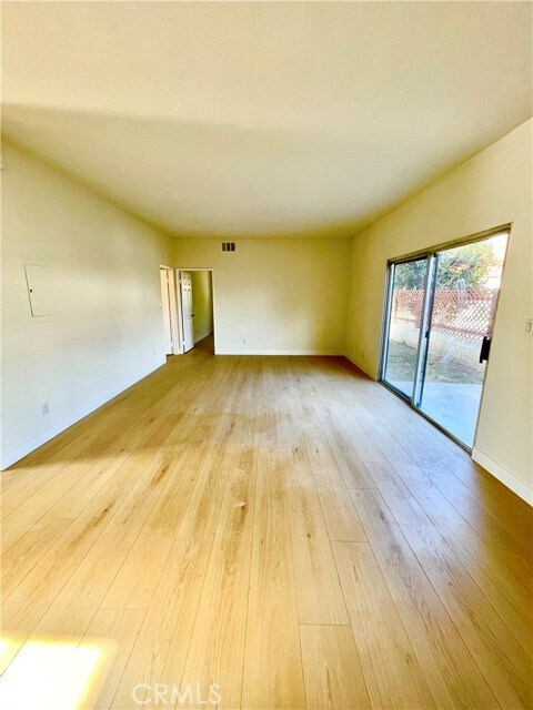 Foto del edificio - 5320 N Muscatel Ave