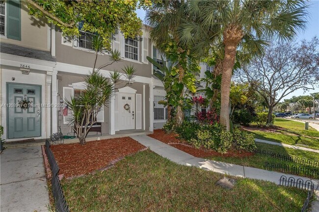 Building Photo - 7844 Sanibel Dr