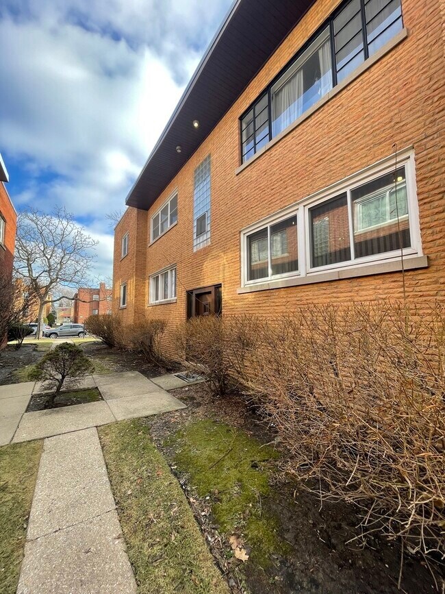 Foto del edificio - 8326 Christiana Ave