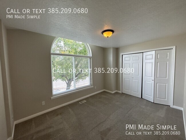 Building Photo - 1791 W Garden Dr