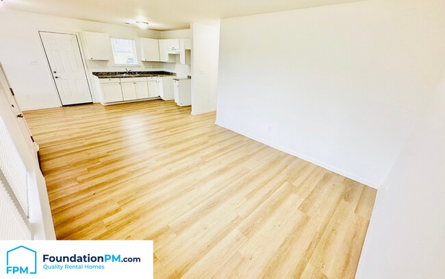Foto del edificio - 785 W Raines Rd