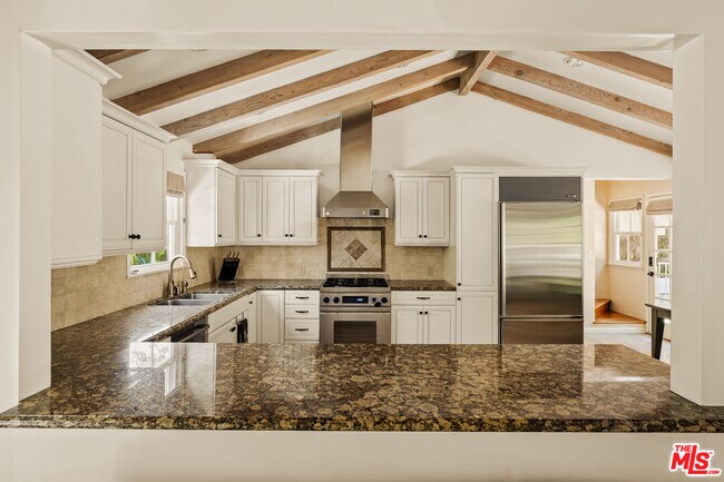 Foto del edificio - 2583 Hutton Dr