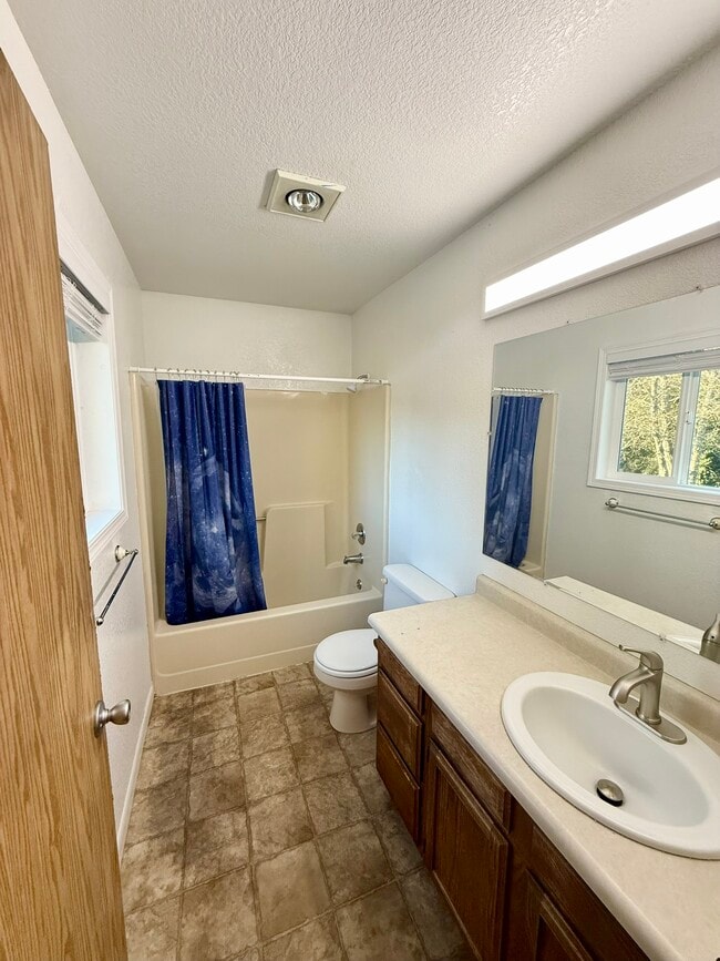 Building Photo - 3565 Movie Ln