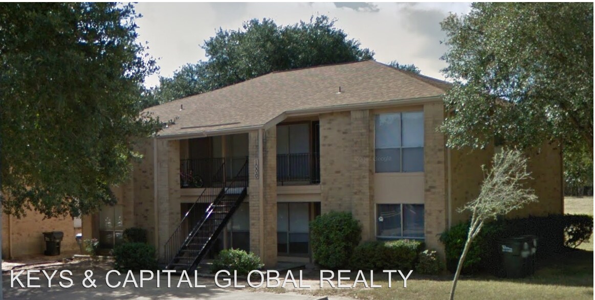 1009 Gunnison St, Sealy, TX 77474 Condo for Rent in Sealy, TX