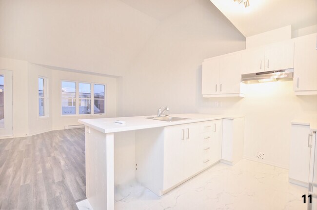Photo du bâtiment - 1611 Av. de la Gare