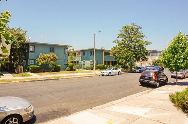 Foto del edificio - 1101 S Bronson Ave