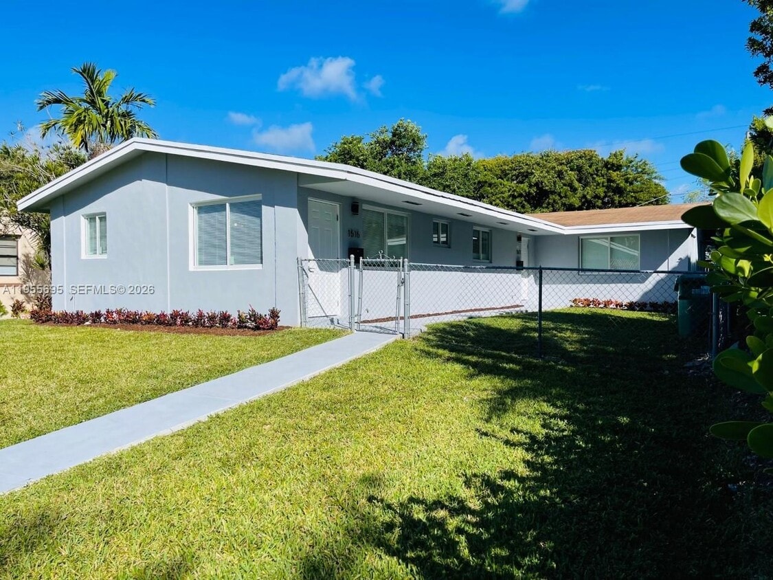 Photo - $2,350 1515 NE 110th St #1515