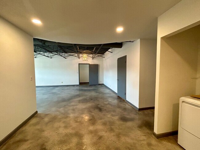 Building Photo - 1913 S Minnesota Ave