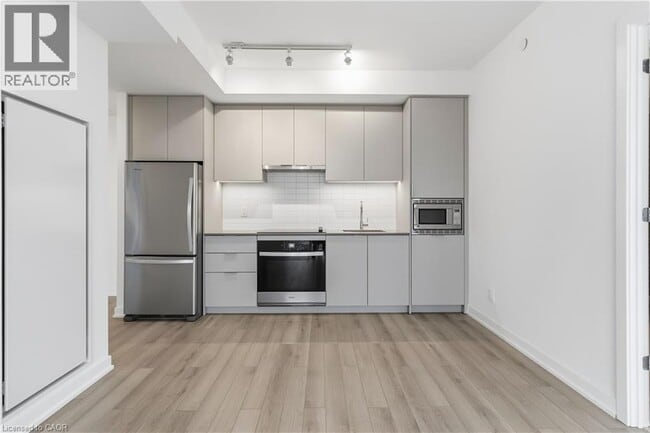 Photo du bâtiment - 3071 Trafalgar Rd