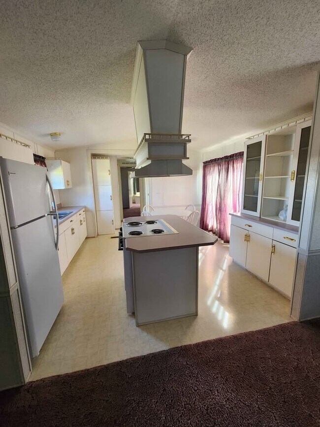 Foto del edificio - 4010 Melancon Rd