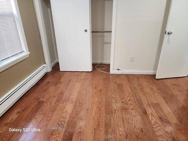 Building Photo - 241-05 Mayda Rd