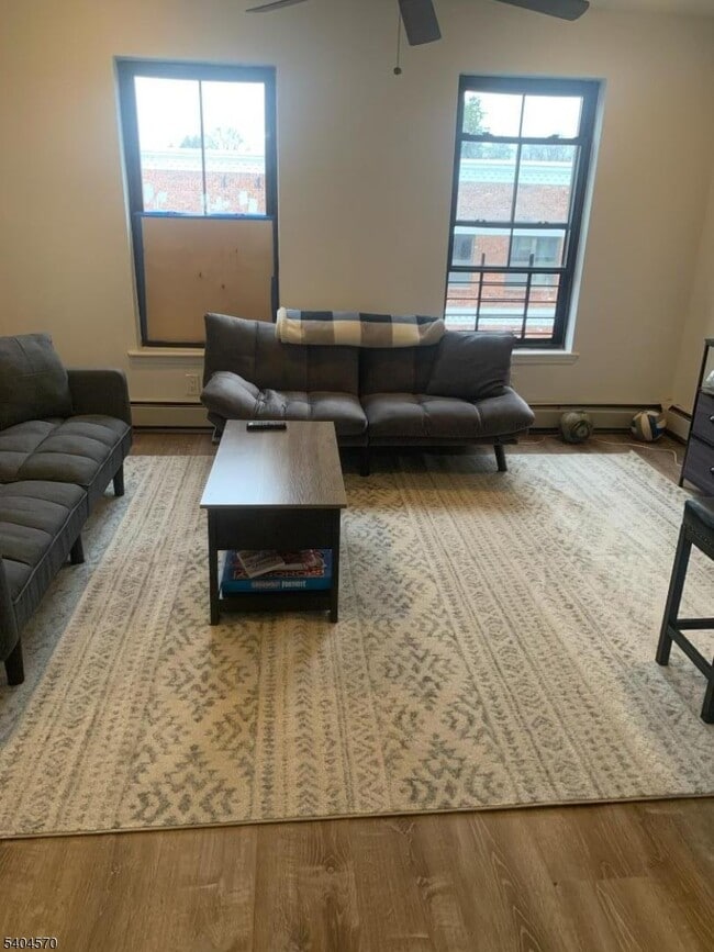 Building Photo - 220 E Broad St