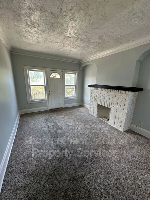 Foto del edificio - 3281 E 143rd St