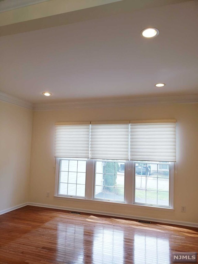 Foto del edificio - 8 Thistle Dr