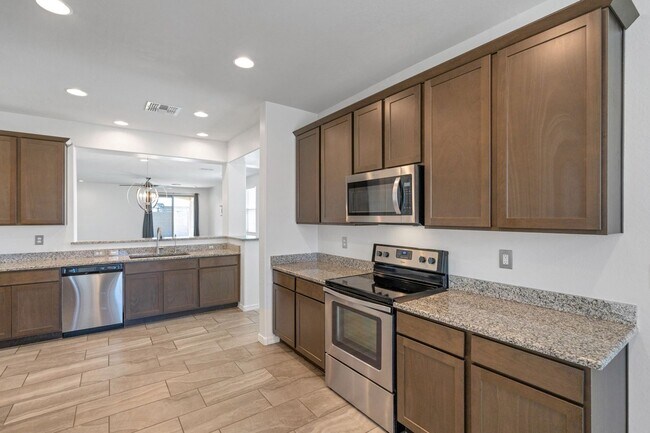 Foto del edificio - Immaculate & Move-In Ready – Upscale 3BR/2...