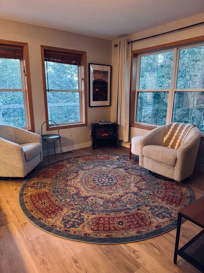 Foto del edificio - 146 Brooklyn Cir