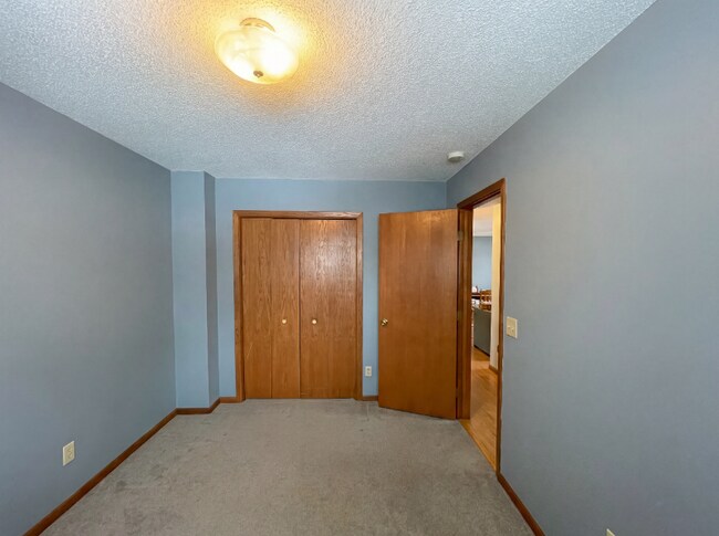 Foto del edificio - 873 Iowa Ave W