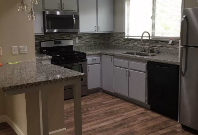 Building Photo - 433 E Rice Ranch Rd