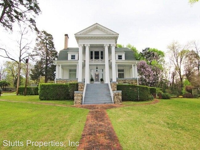 Building Photo - 6 br, 4.5 bath House - 200 Easterwood Street
