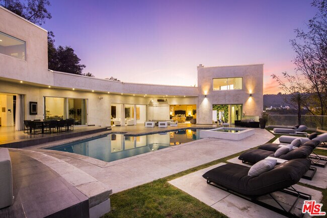 Foto del edificio - 2666 Hutton Dr