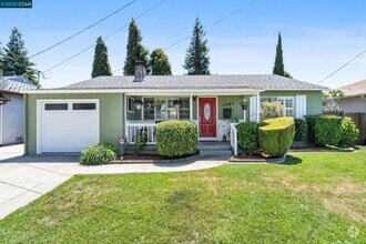Building Photo - 17665 Via Arroyo