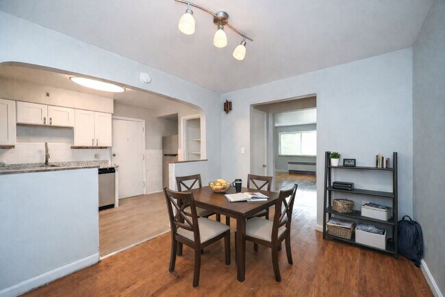 Foto del edificio - 203 Loraine Ave