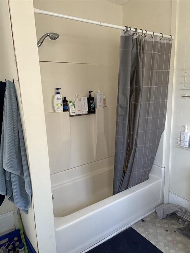 Foto del edificio - 98 N Main Ave