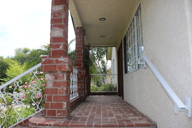 Building Photo - 1229 Elm Ave