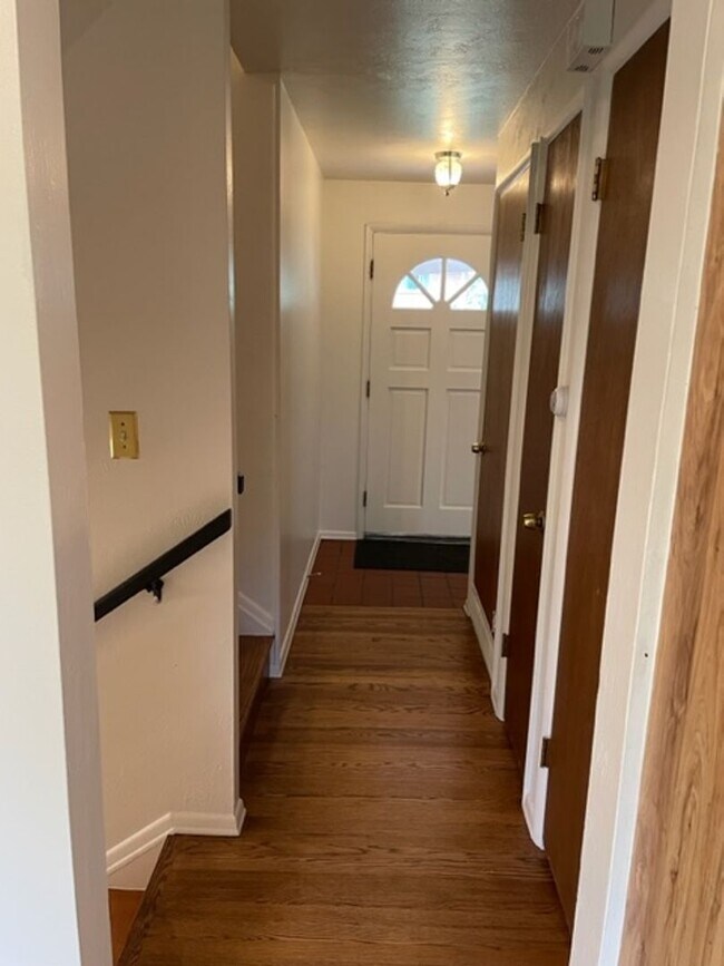 Foto del edificio - Garden Hill 4BD/3BA