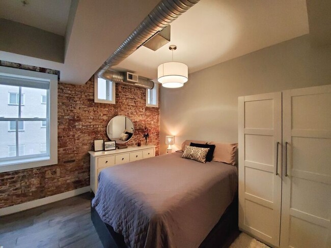 Building Photo - Luxury Loft + Carriage House and Rooftop i...