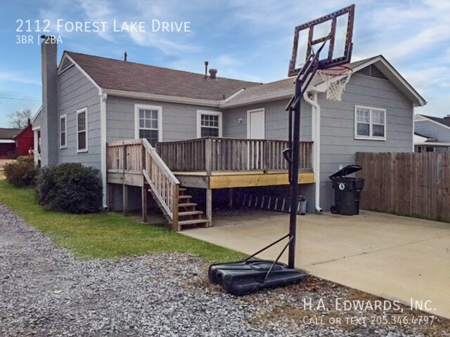 Foto del edificio - 2112 Forest Lake Dr